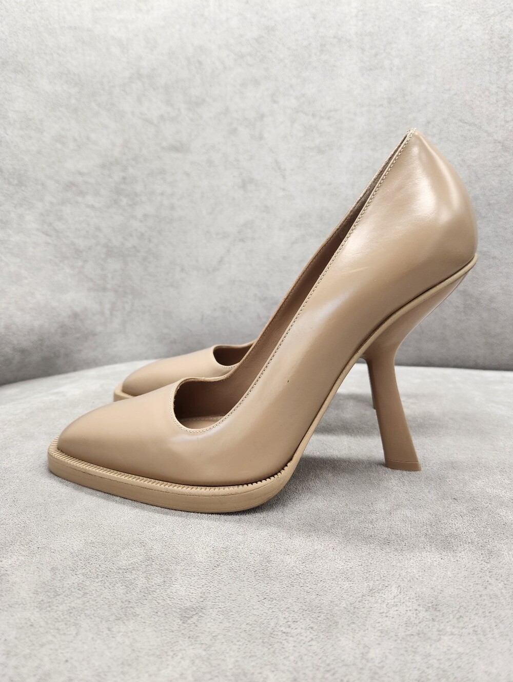 Ferragamo Pumps 8.5 Tan Leather Anser X5 100 Luxury Architectural Made In Italy